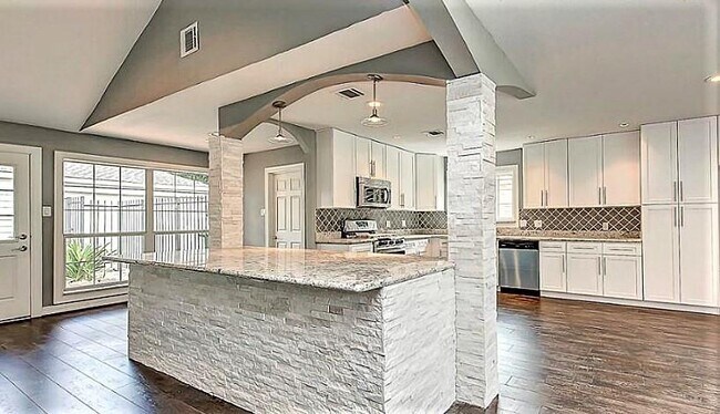 Foto del edificio - 12462 Kingsride Ln