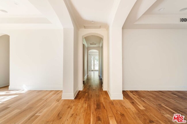 Foto del edificio - 685 San Lorenzo St