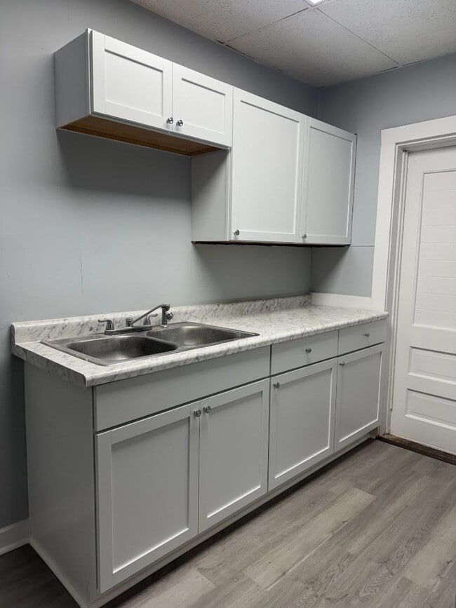 Foto del edificio - 6682 E Becht Rd