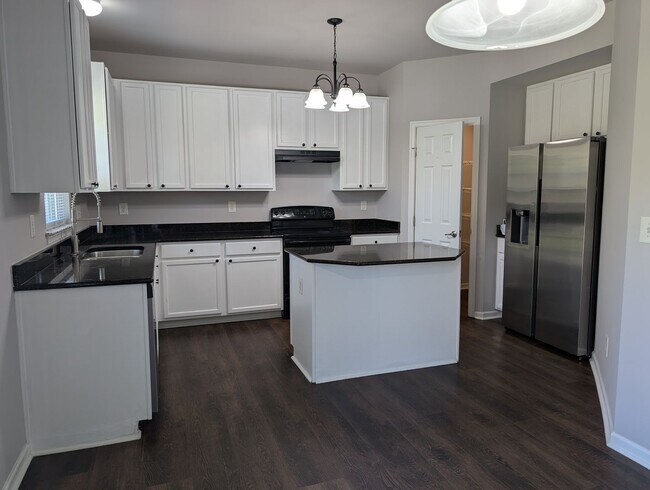 Foto del edificio - Beautiful 4 bed, 2.5 bath home in Indian T...