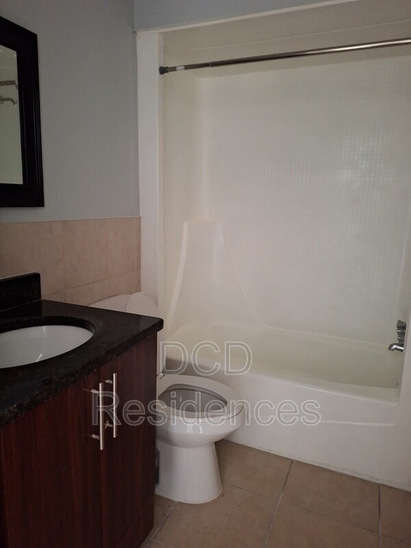 Foto del edificio - 612 Sally Ln S