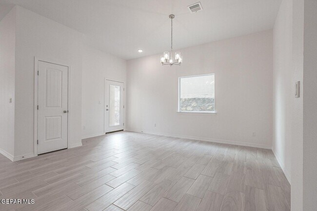 Foto del edificio - 14309 Chris Zingo Ln