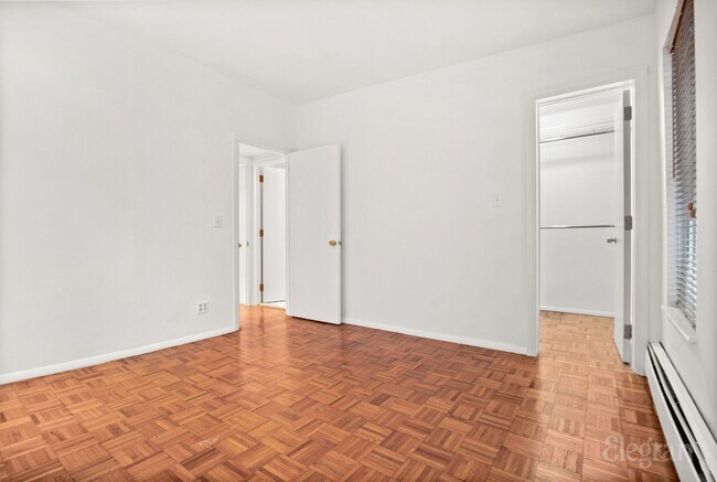 Foto del edificio - 24 W 46th St