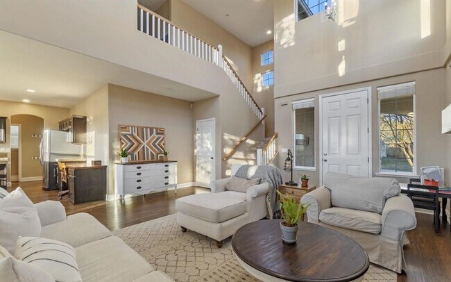 Building Photo - 2651 New Ridge Dr