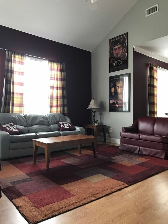 Foto del edificio - Spacious condo