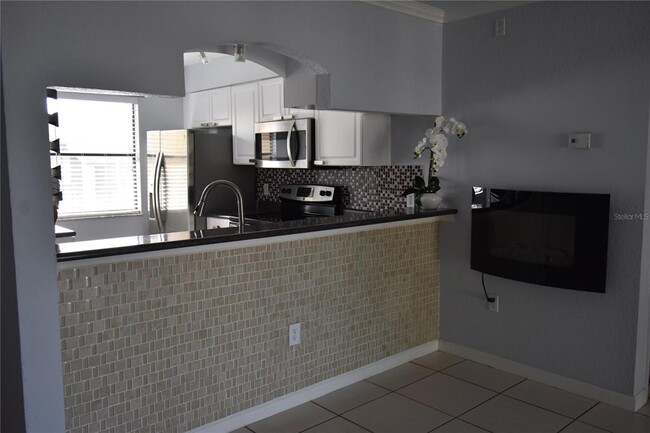 Building Photo - 10177 Sailwinds Blvd S