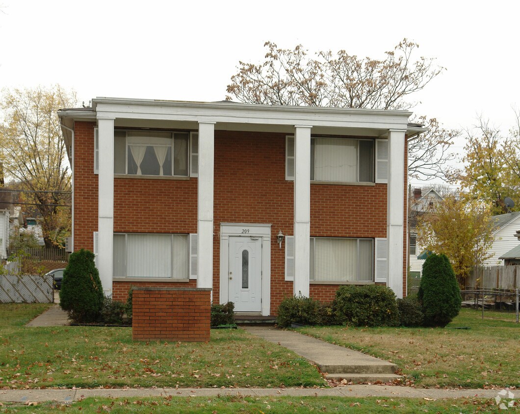 Primary Photo - 209 W 6th Ave