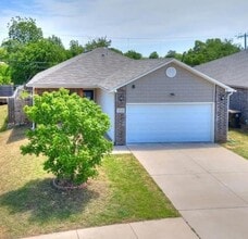 Building Photo - 10012 Wimbledon Ct