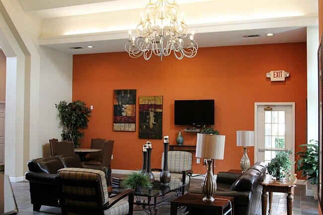 Building Photo - 1330 Old Spanish Trl