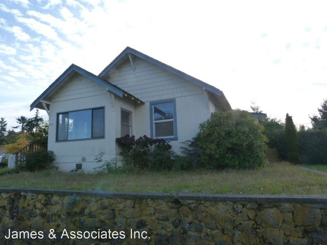 1802 W 5th St, Port Angeles, WA 98363 House Rental in Port Angeles