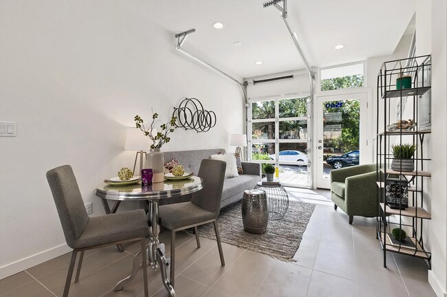 Foto del edificio - 1562 NW 60th St