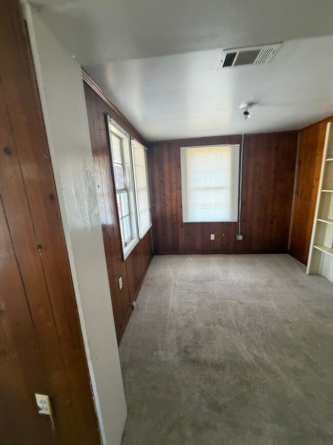 Foto del edificio - 607 E Gordon St