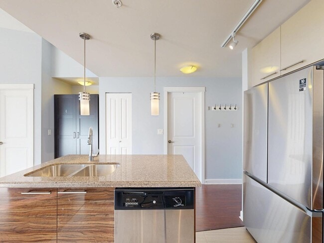 Photo du bâtiment - 12039-12064 64 Ave