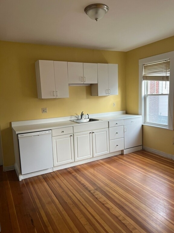 Building Photo - 132 E Elm Ave