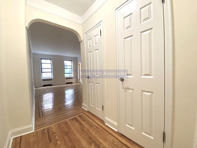 Building Photo - 615 W 172nd St