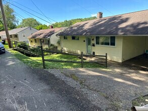 Building Photo - 1118 Forest Rd