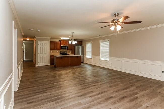 Foto del edificio - 1544 Logan Patrick Court