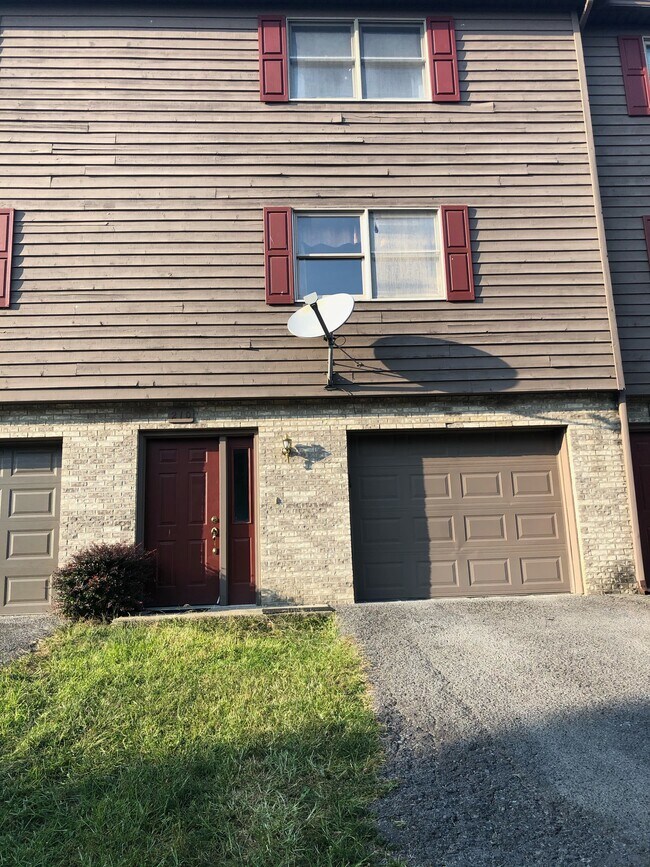STREET VIEW - 210 Stone Gate Cir