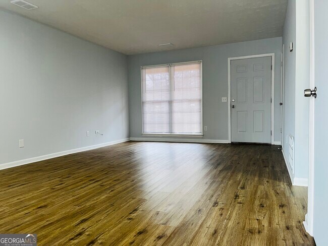 Foto del edificio - 104 Peachtree Ct