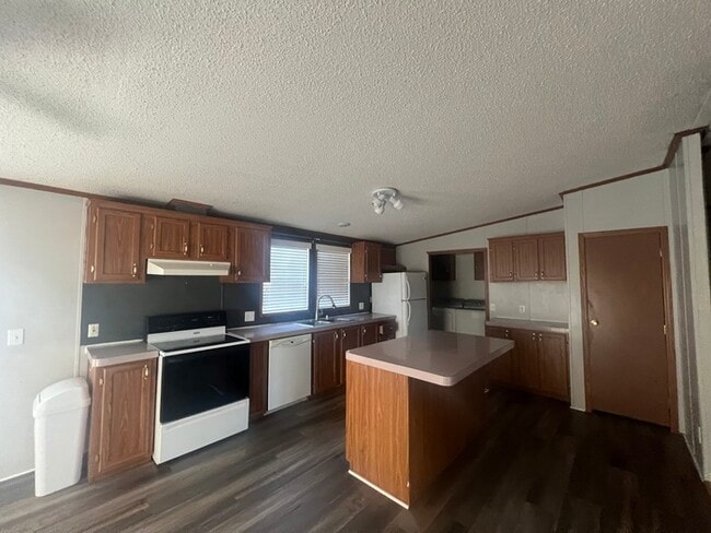 Photo - Peden Point/Mrytle Grove/Masonboro Loop South Wilmington 2 garage garage! Oak Trees! Covered Porch! House