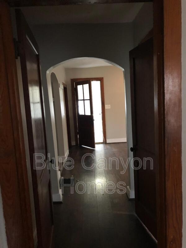 Foto del edificio - 4516 Hillside Dr