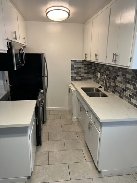 Foto principal - 25625 Narbonne Ave