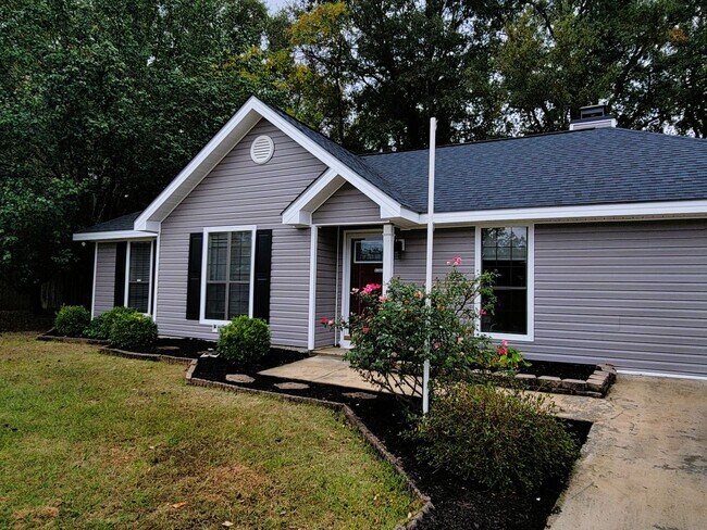 Building Photo - 220 High Point