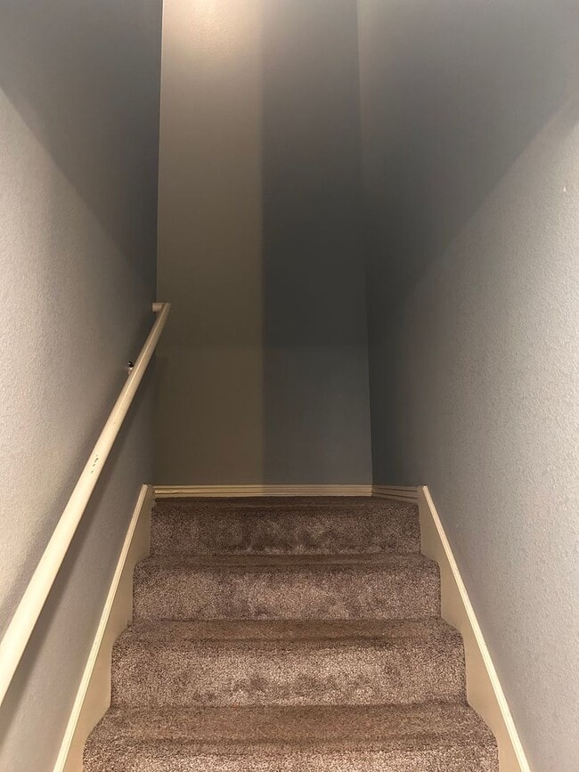 Foto del edificio - 4 Bedroom 4.5 Bathroom home, private parking and 2 car garage Now Pre-leasing For August 10th mov...