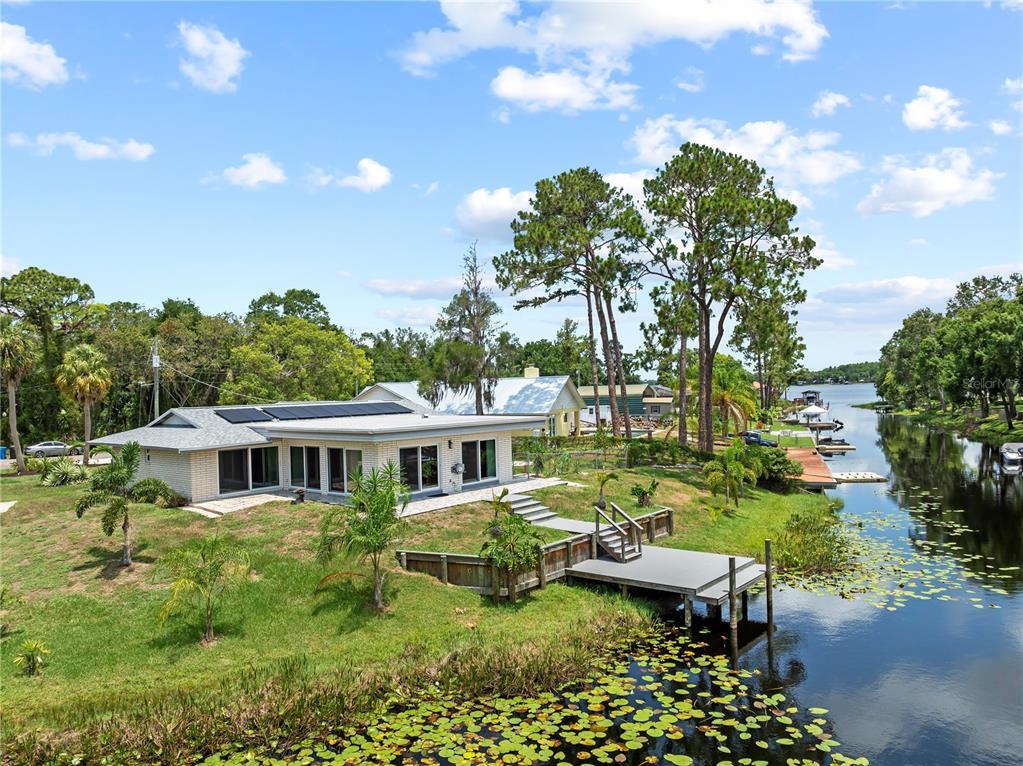 Primary Photo - 17511 Canal Shores Dr