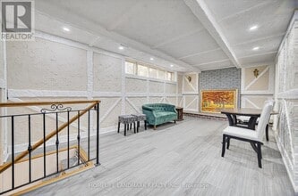 Building Photo - 6 Willowgate Dr