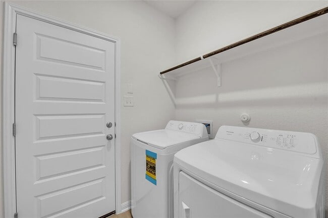 Building Photo - 113 Charro Ct