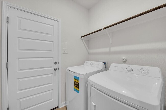 Foto del edificio - 113 Charro Ct