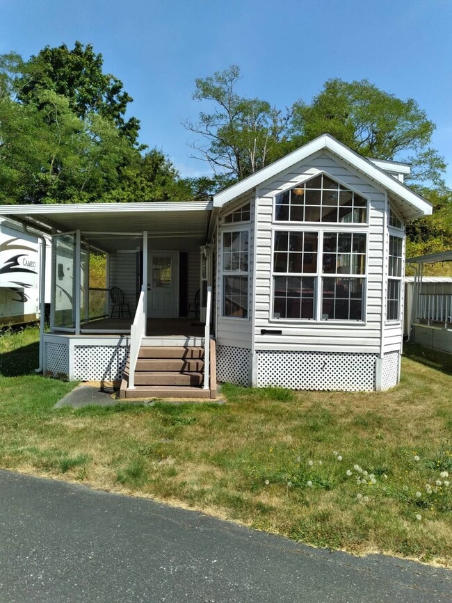 Building Photo - 7954 Birch Bay Dr