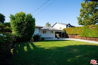 Building Photo - 12211 Tiara St
