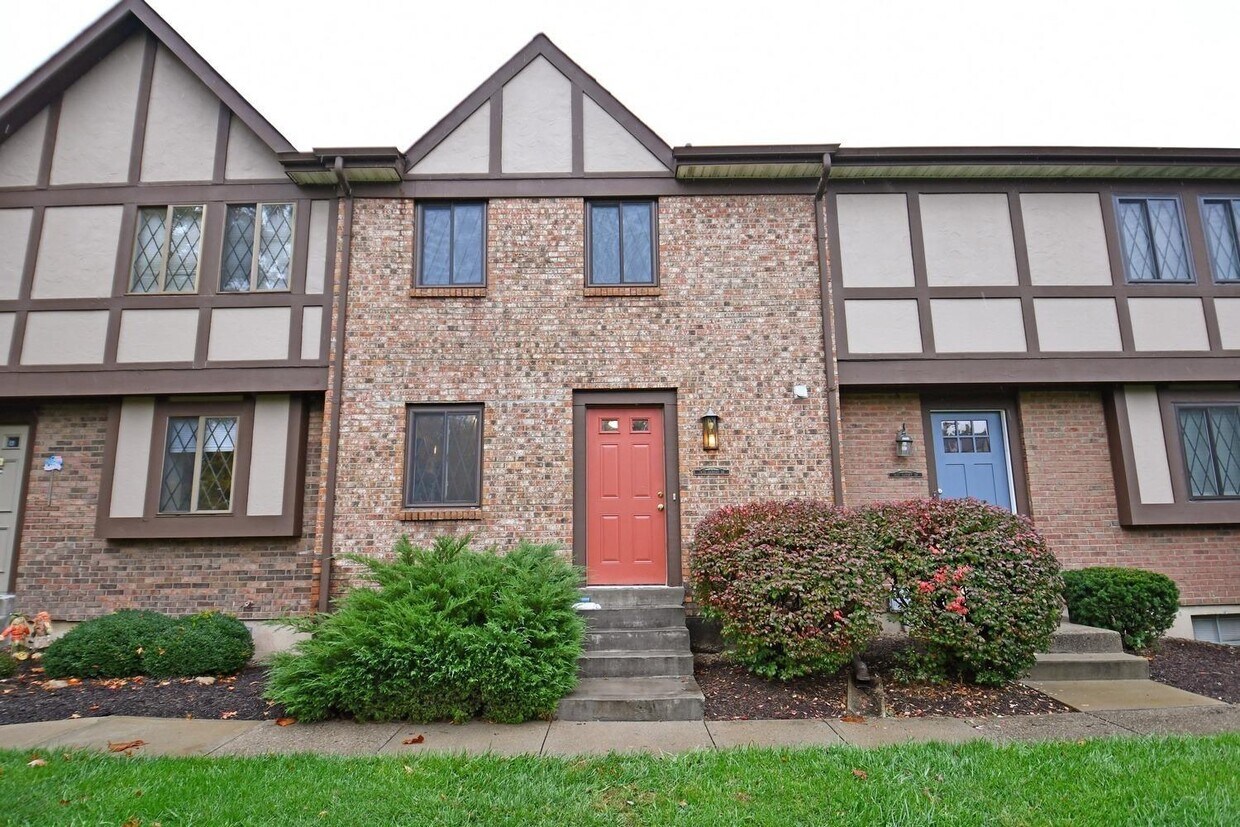 Primary Photo - 7435 Saxony Dr