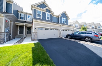 Building Photo - 1771 Emerson Ct