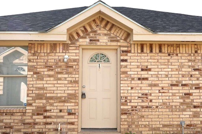 Foto del edificio - 15 West Dr