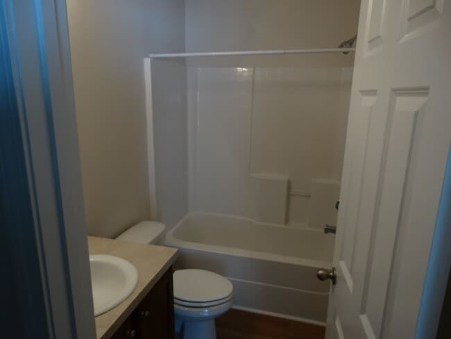 Building Photo - Townhome available on February 7th