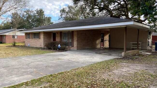 Building Photo - 408 Alice Dr