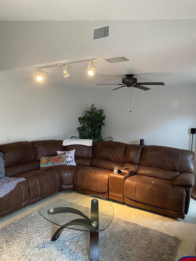 Building Photo - 7544  Nova Drive 23 Davie Fl 33317