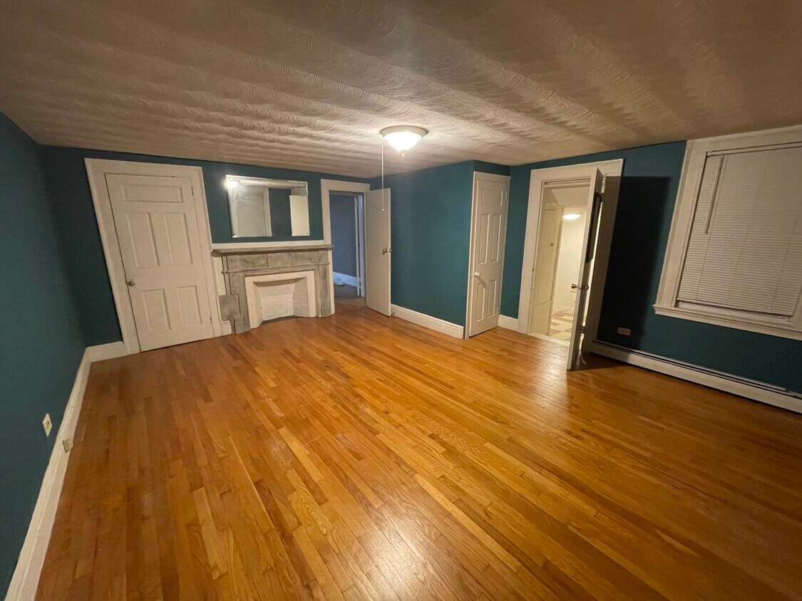 1 Dana Ter Unit 2L, Watertown, MA 02472 Apartments in Watertown, MA