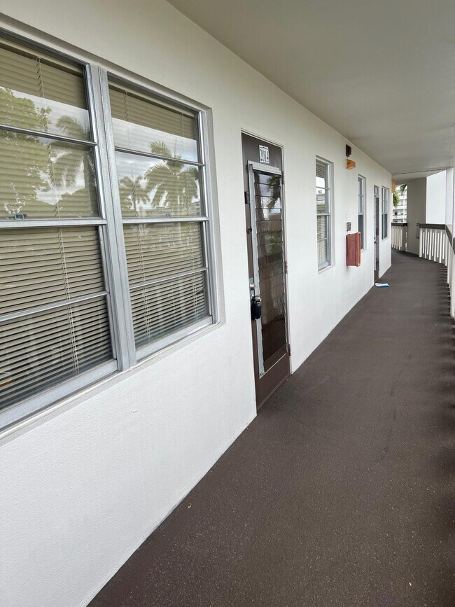 2014 Hythe A, Boca Raton, FL 33434 Condo for Rent in Boca Raton, FL