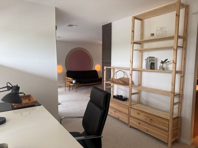 Photo - Semester leases available-Quality Fully Furnished Apartment, All-Inclusive, Flexible Terms, Near ...