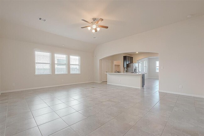 Building Photo - 2210 Leonetti Ln