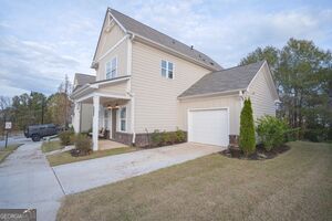 Building Photo - 1754 Sanford Dr