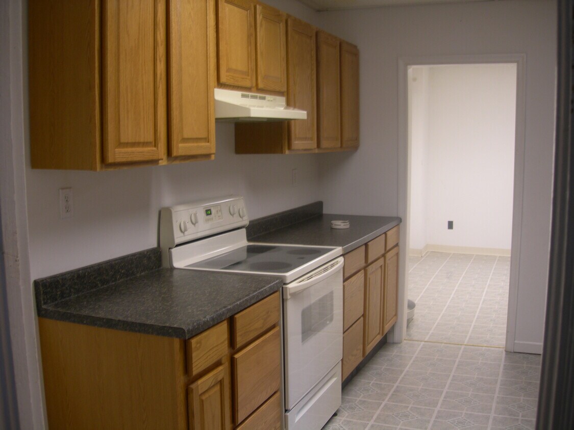 Primary Photo - 211 Laurel St