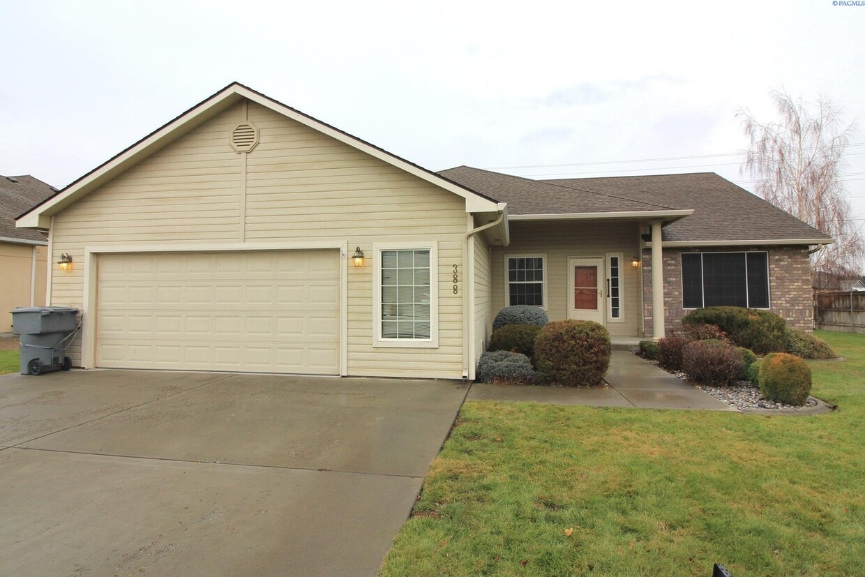 Primary Photo - Large 4 Bed/2 Bath Richland Rambler