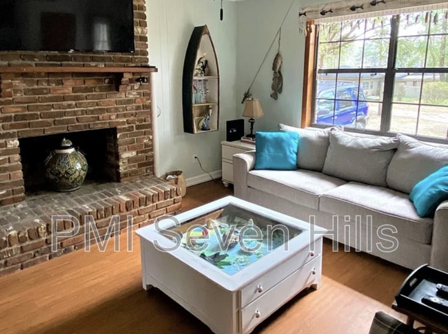 Building Photo - 18828 Star Hill Ln