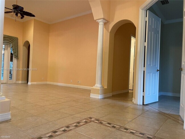 Foto del edificio - 4 br, 3 bath House - 7009 NW 113th Ave # 7009