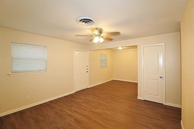Foto del edificio - 1110 S Hall St